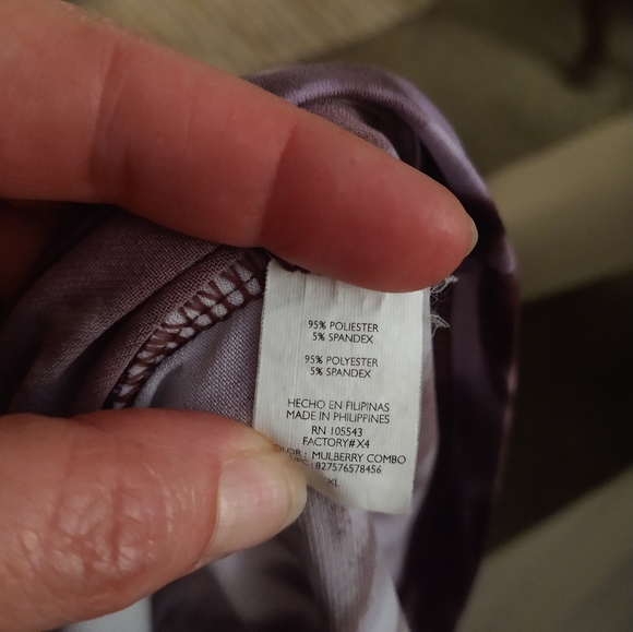 Cute top - Picture 4 of 4